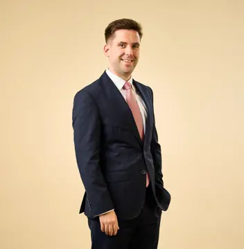 Daniel Graham 2731 Web