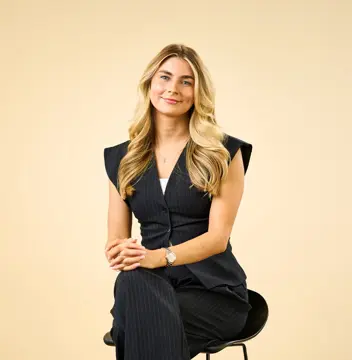 Emma Bryce 4257 Web