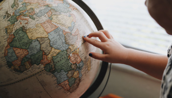 International-parental-child-abduction-How-do-I-defend-an-application-to-return-my-child_edited.jpg