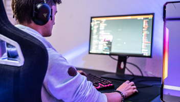 UK-visa-options-for-gamers,-digital-first-content-creators-and-social-media-influencers-2.jpg